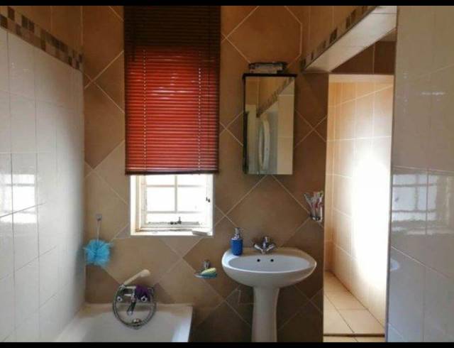 2 BEDROOM PROPERTY TO RENT IN KENSINGTON